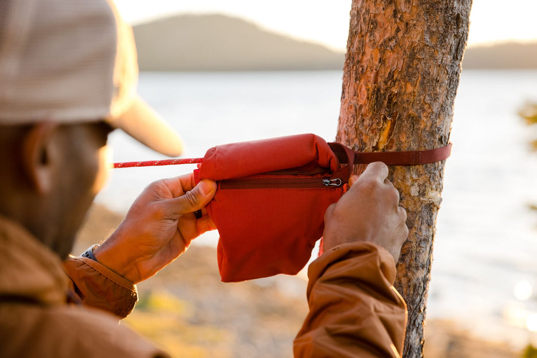 Knot-a-Hitch™ dog tether system from RUFFWEAR