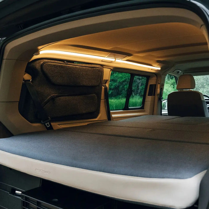 SpaceLounge Lit & Couchette pour VW T7 Multivan von SpaceCamper Multivan