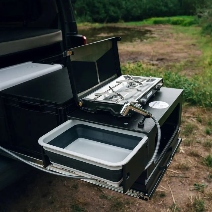 Modulo cucina SpaceKitchen (cucina posteriore) per VW T7 Multivan di SpaceCamper Modular